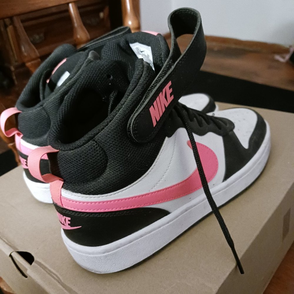 Nike mids